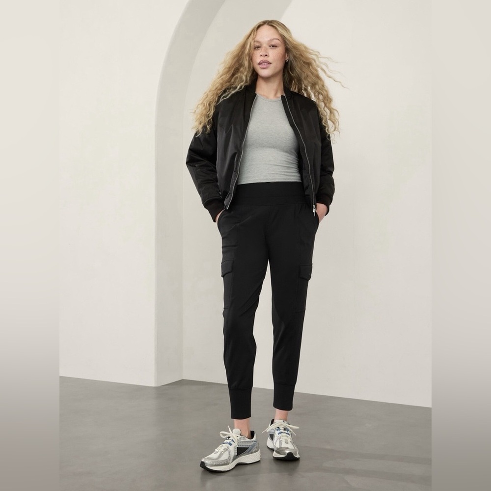 Athleta Venice Cargo Jogger - Small - high rise black stretch active pant - Picture 4 of 16